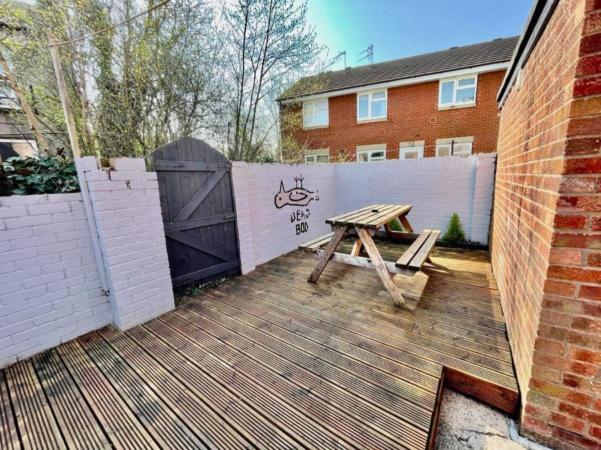 Spacious 3 Bedroom Retreat For Professionals Kingston upon Hull Kültér fotó